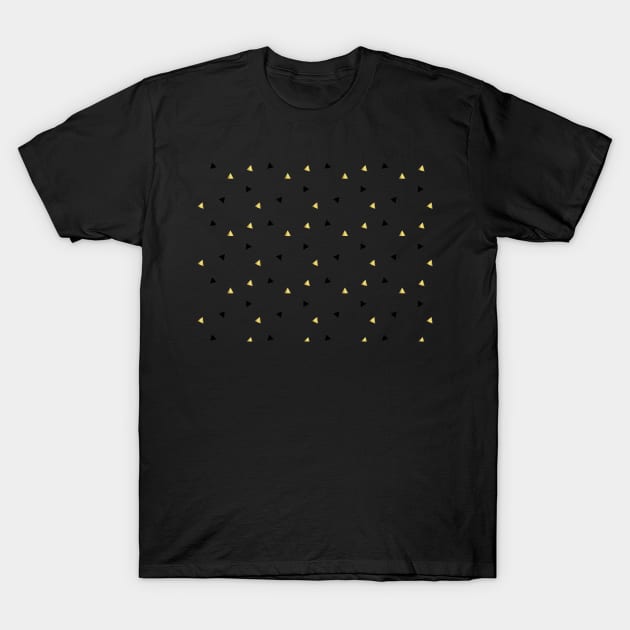 triangle pattern T-Shirt by dreamtravel